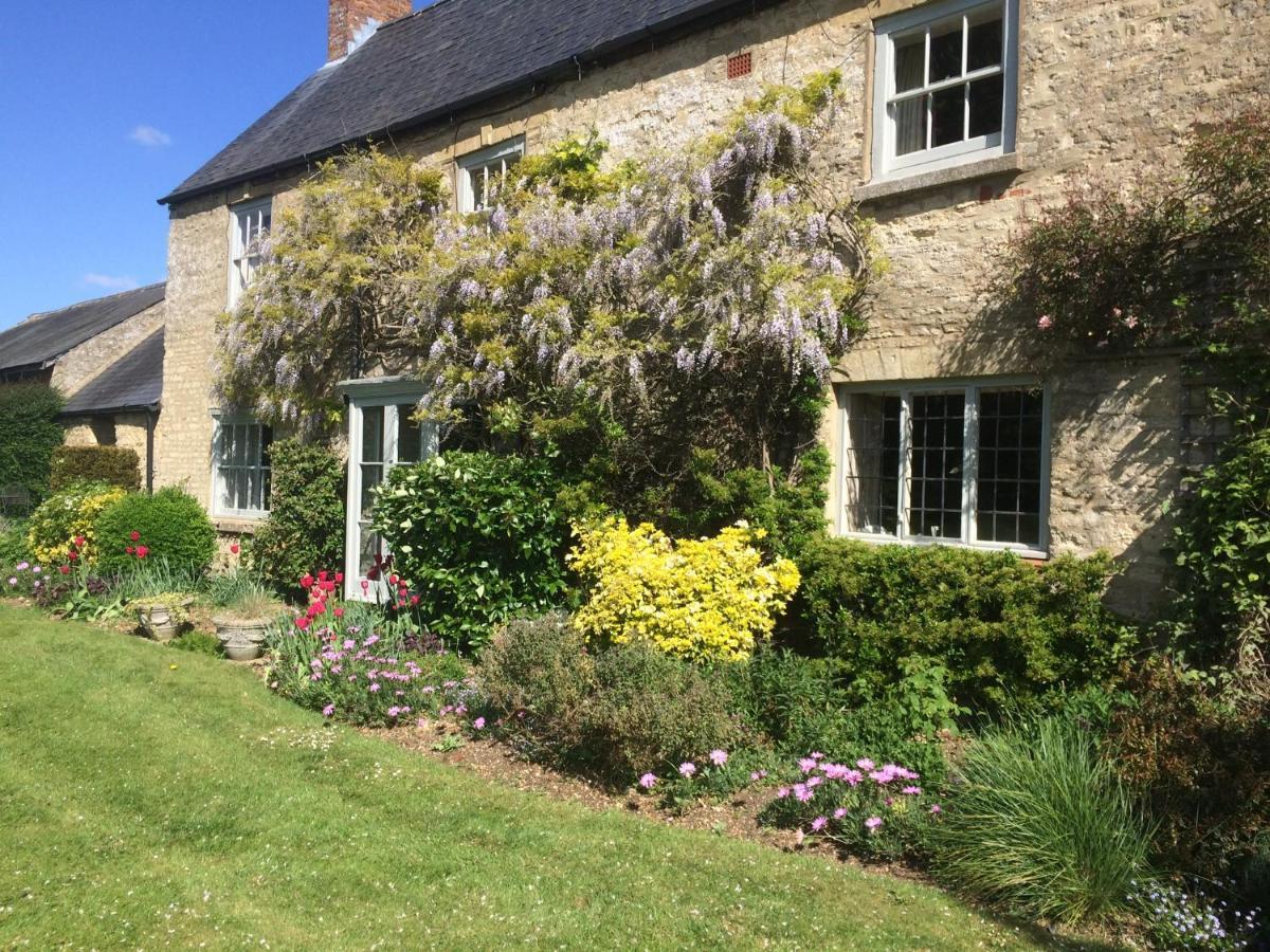 Mill Farm Bed & Breakfast Milton Keynes Exterior photo